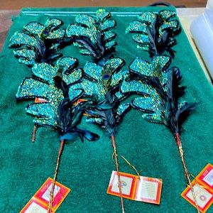 6 new windward peacock feathers